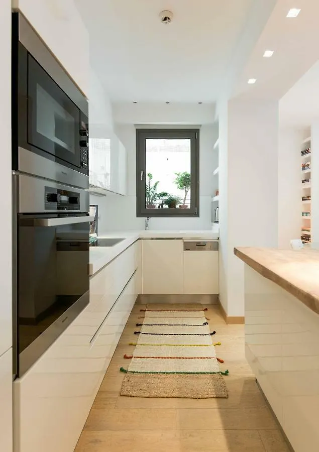 Stylish 3-Bedroom Apartment & Terrace Thessaloníki Grækenland