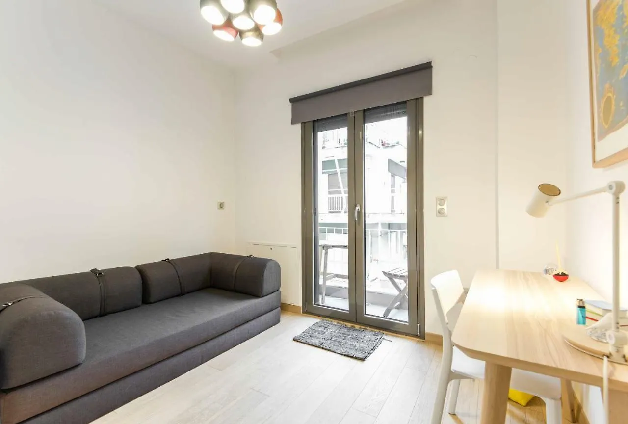 Stylish 3-Bedroom Apartment & Terrace Thessaloníki Grækenland