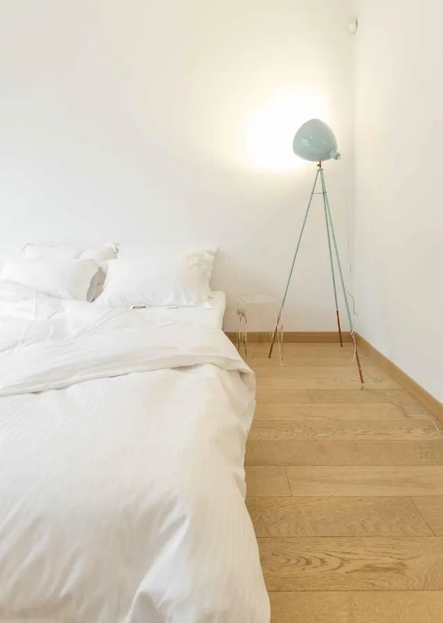Stylish 3-Bedroom Apartment & Terrace Thessaloníki Grækenland